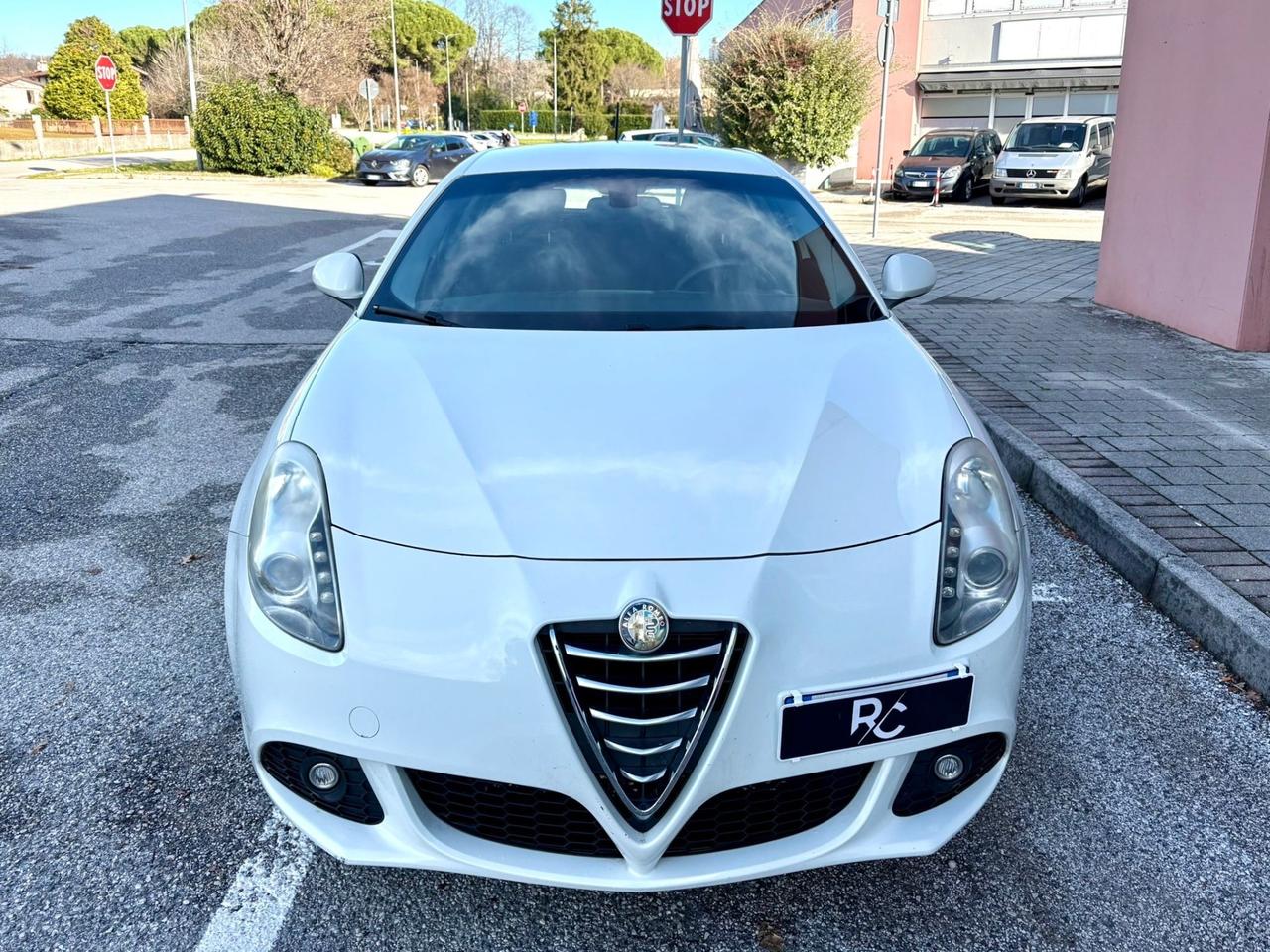 Alfa Romeo Giulietta 1.6 jtdm Neopatentati