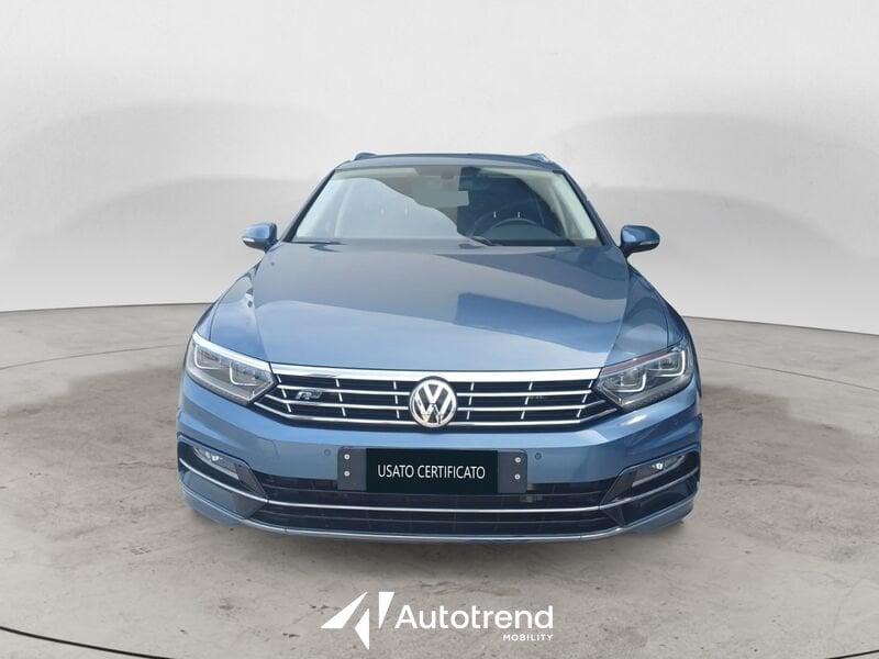 Volkswagen Passat Variant 2.0 TDI 190 CV Automatica DSG Highline R-Line Pack BMT