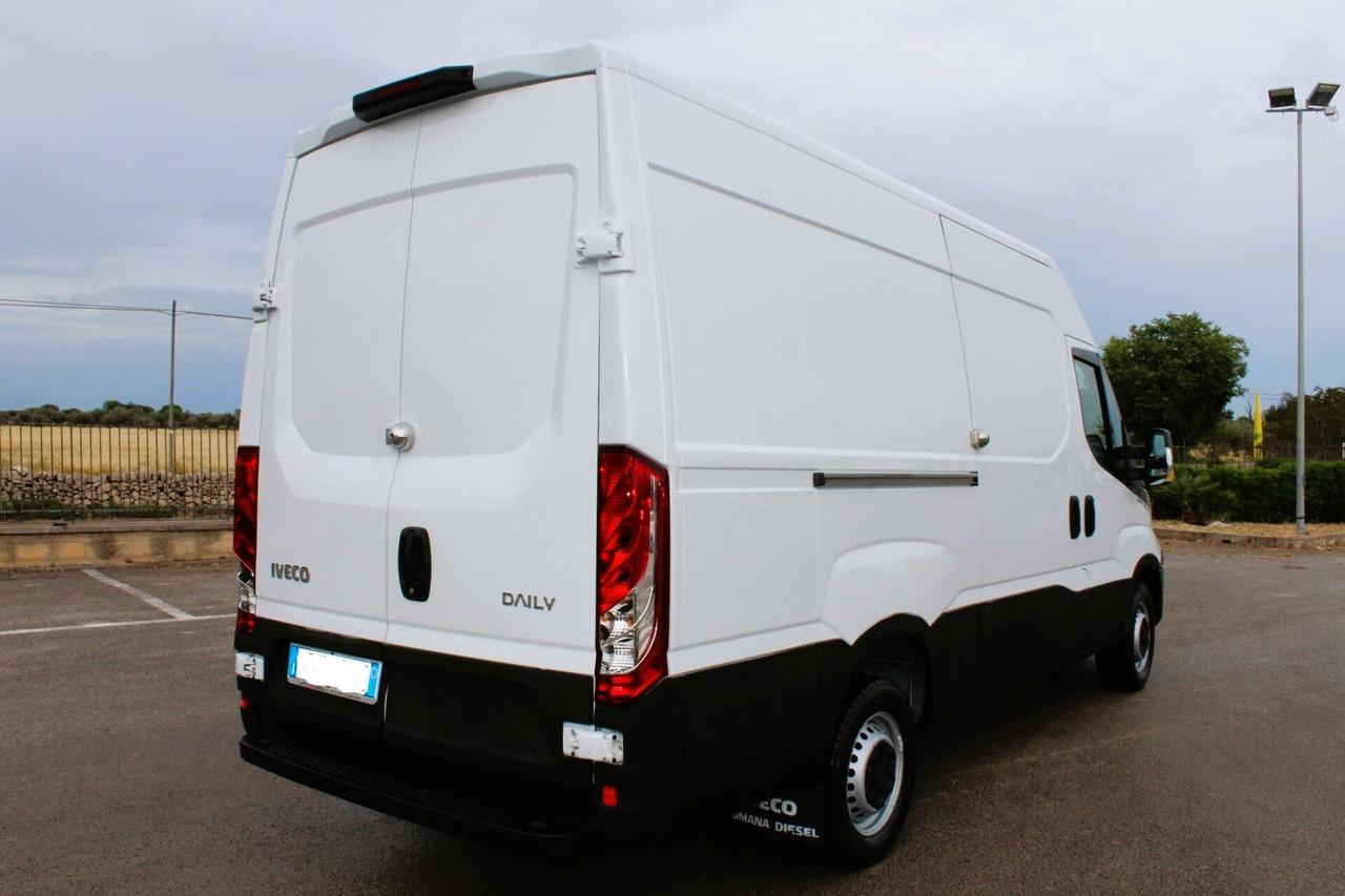 Iveco Daily 33S12