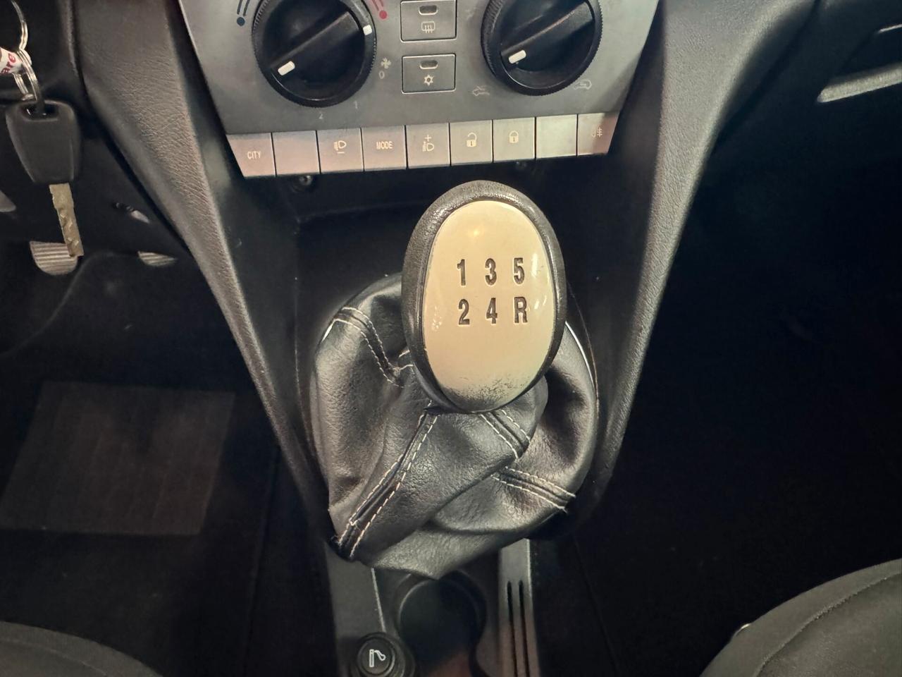 Lancia Ypsilon 1.2 Versus