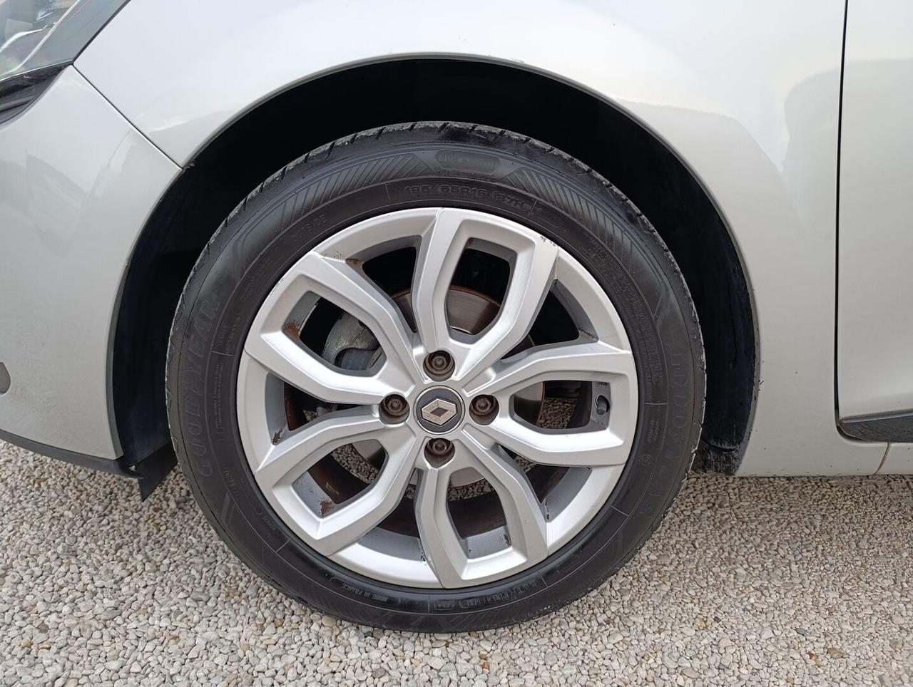 Renault Clio Sporter 1.5 dci Moschino Life 90cv edc