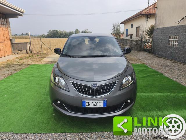 LANCIA Ypsilon ECO CHIC GOLD