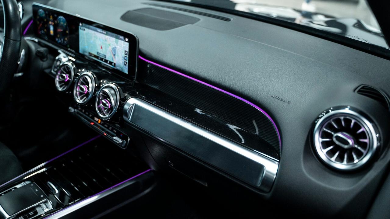 Mercedes-benz GLB 200 D PREMIUM PLUS AMG TETTO PACK LUCI XENON NAVI FULL OPTIONAL