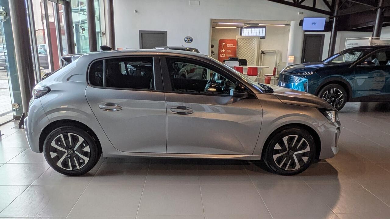 Peugeot 208 BUSINESS NUOVO MOTORE 100 TURBO A CATENA NO CINGHIA !!