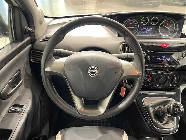 Lancia Ypsilon 1.2 69 CV 5 porte Elefantino
