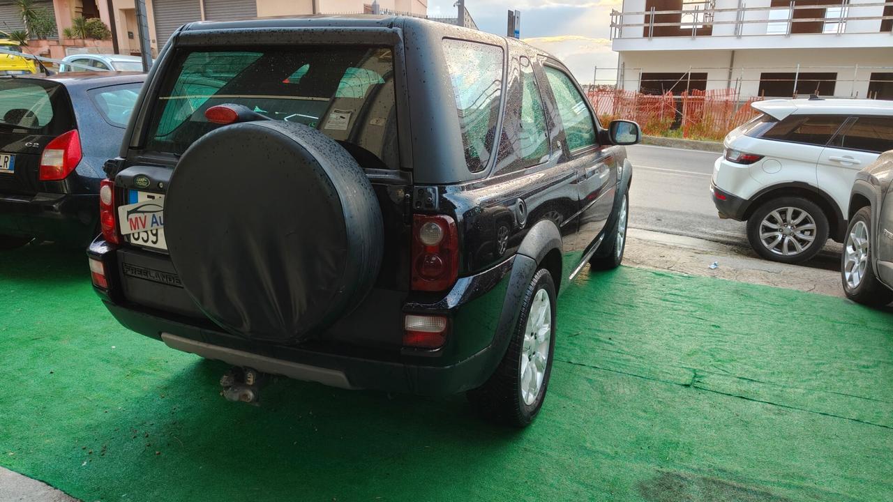 Land Rover Freelander 2.0 Td4 16V cat 3p. Soft. SE