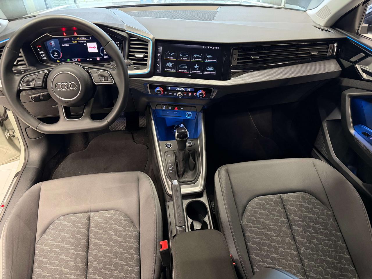 Audi A1 A1 Sportback 30 1.0 tfsi Identity Black 116cv s-tronic