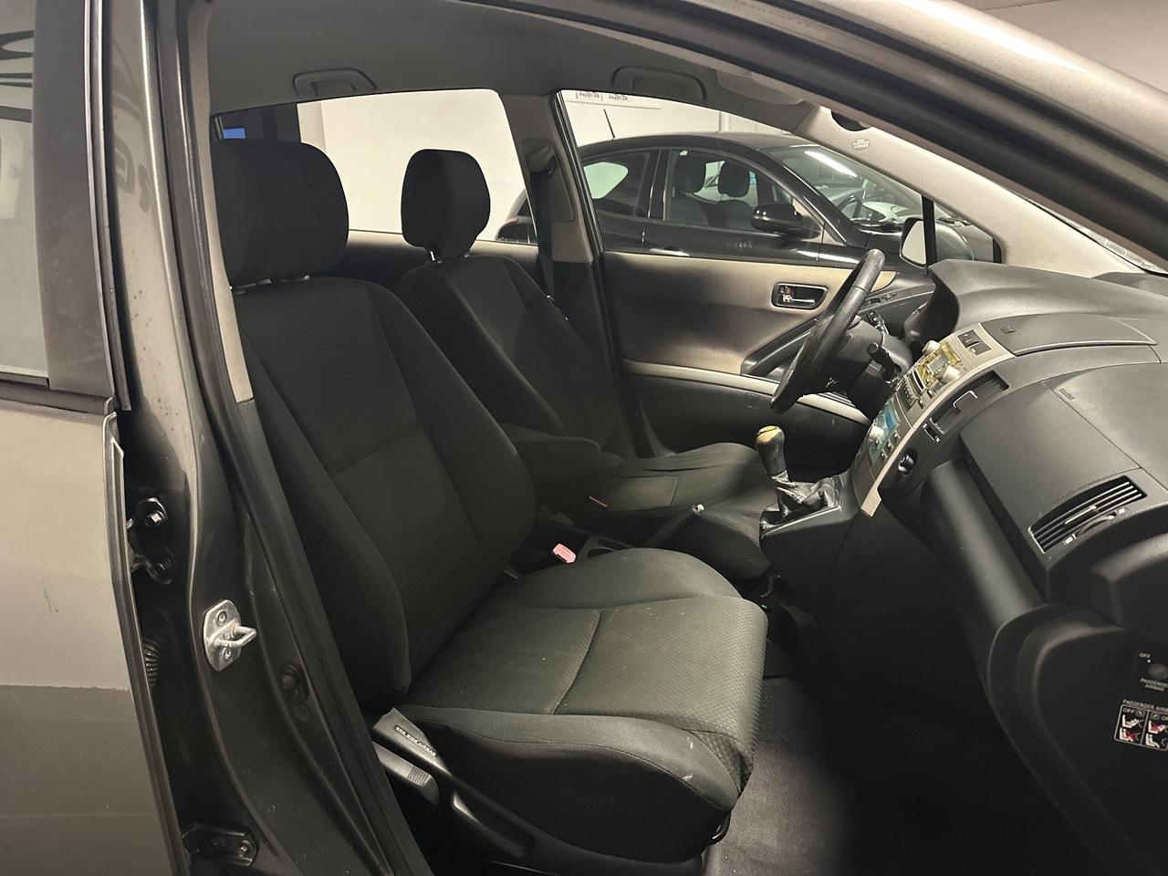 TOYOTA COROLLA VERSO 2.2 D-4D 136CV