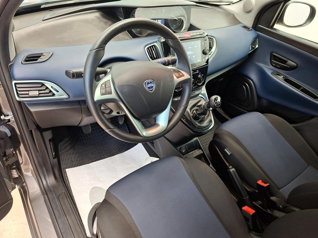 Lancia Ypsilon 1.0 FireFly 5 porte S&S Hybrid Gold km 15.679