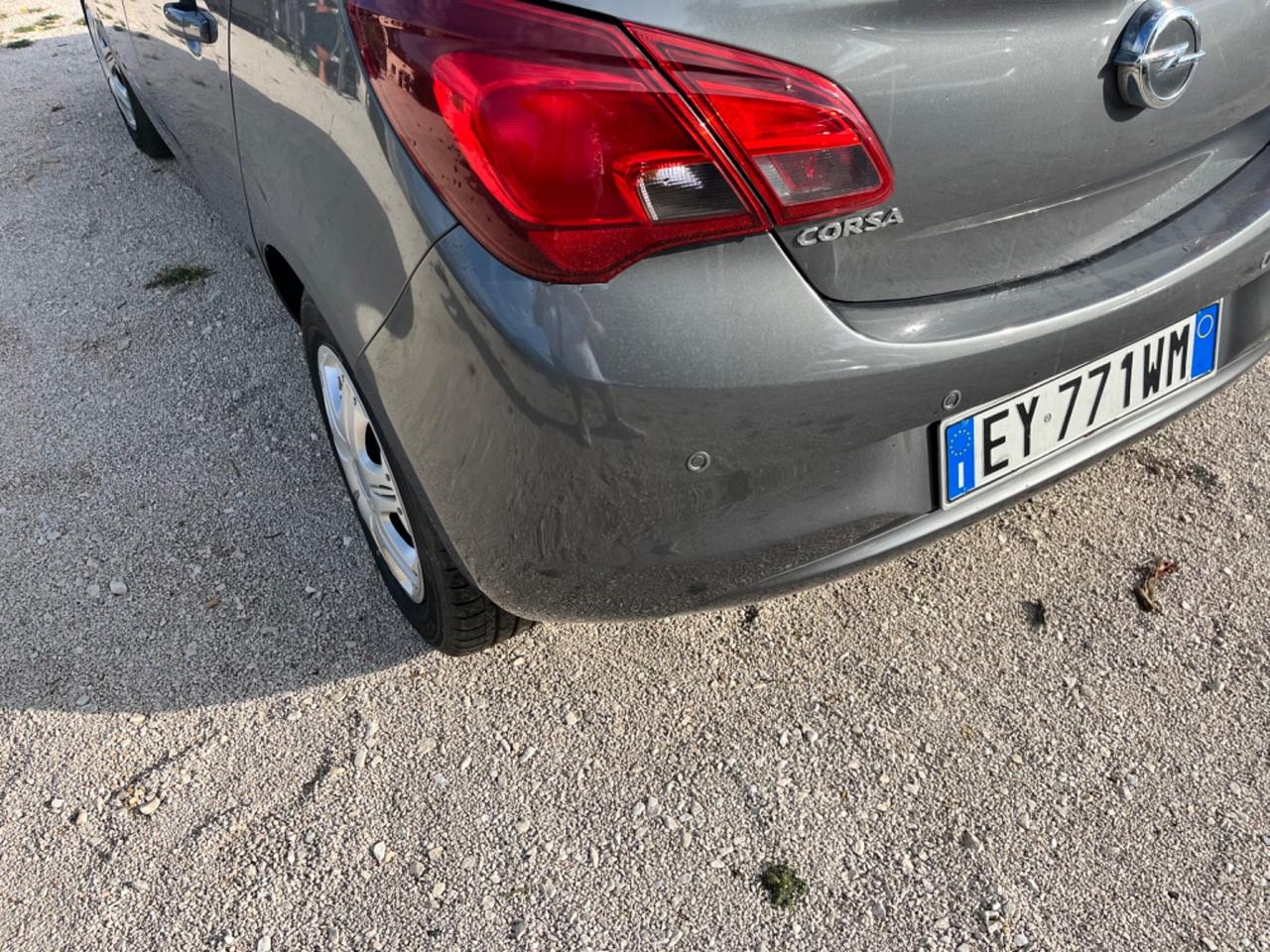 Opel Corsa 1.2 5 porte n-Joy