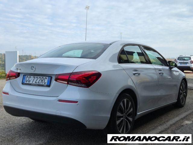MERCEDES-BENZ A 180 d Automatic Business Pelle-Navy