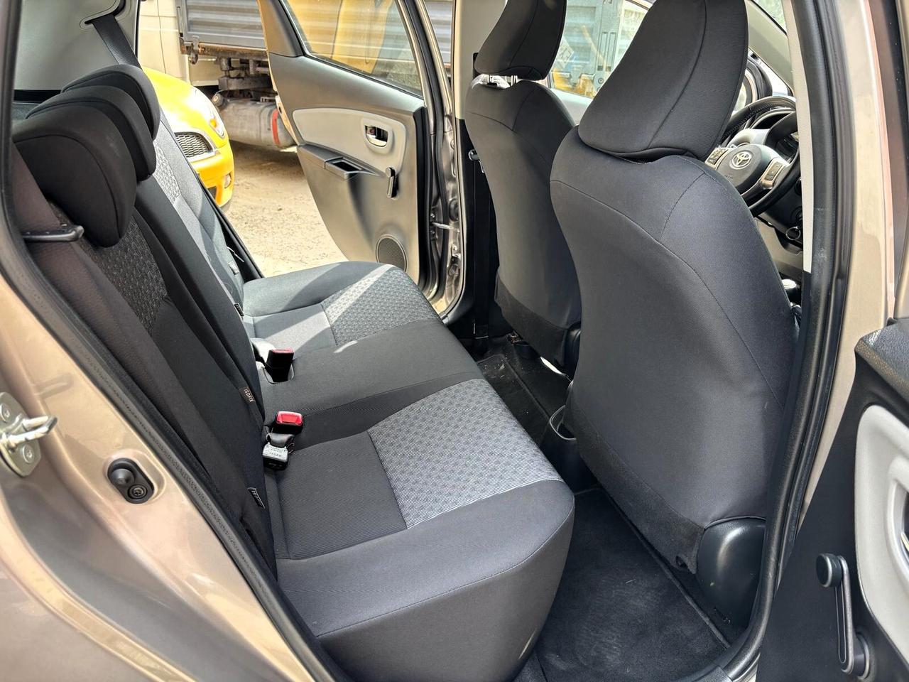 Toyota Yaris 1.4 D-4D 5p Lounge Euro 6