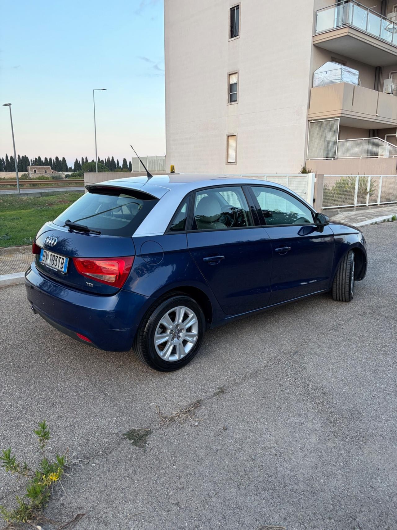 Audi A1 1.6 TDI S tronic line edition plus