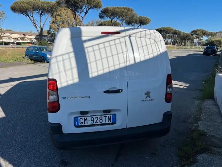 Peugeot Partner e-Partner motore elettrico 136 CV L2H1 Furgone Premium