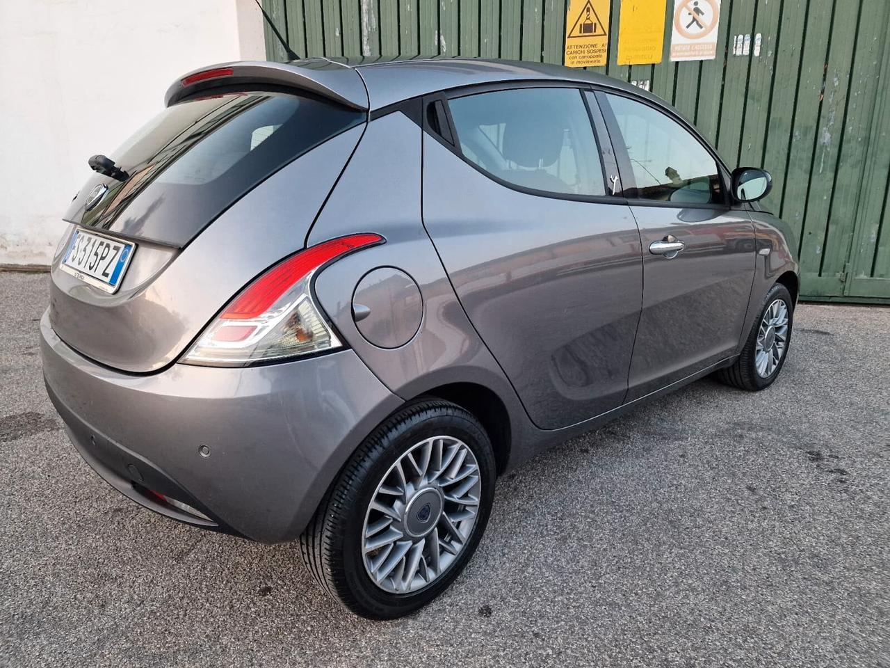 Lancia Ypsilon 1.2 benz 69 CV