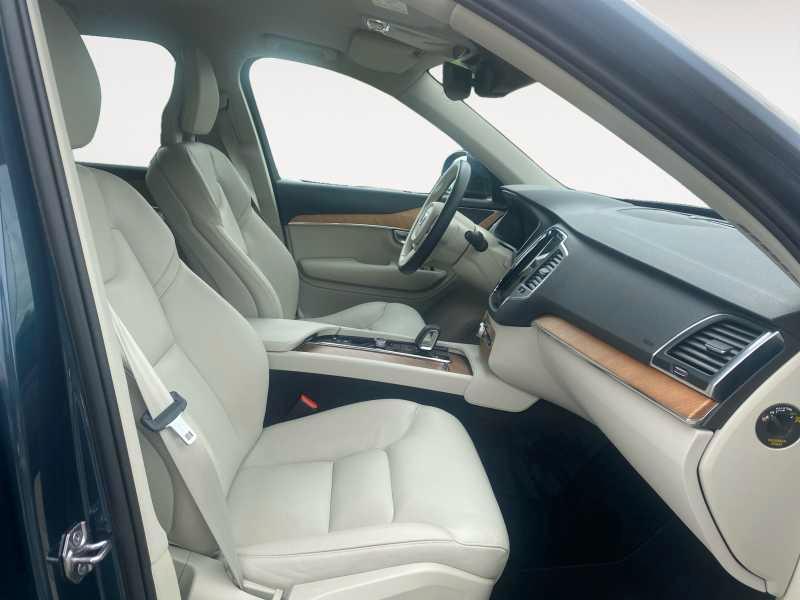 VOLVO XC90 2.0 b5 Momentum AwD GearTr.