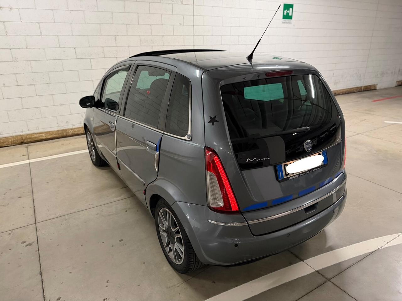 Lancia MUSA 1.4 16V Poltrona Frau