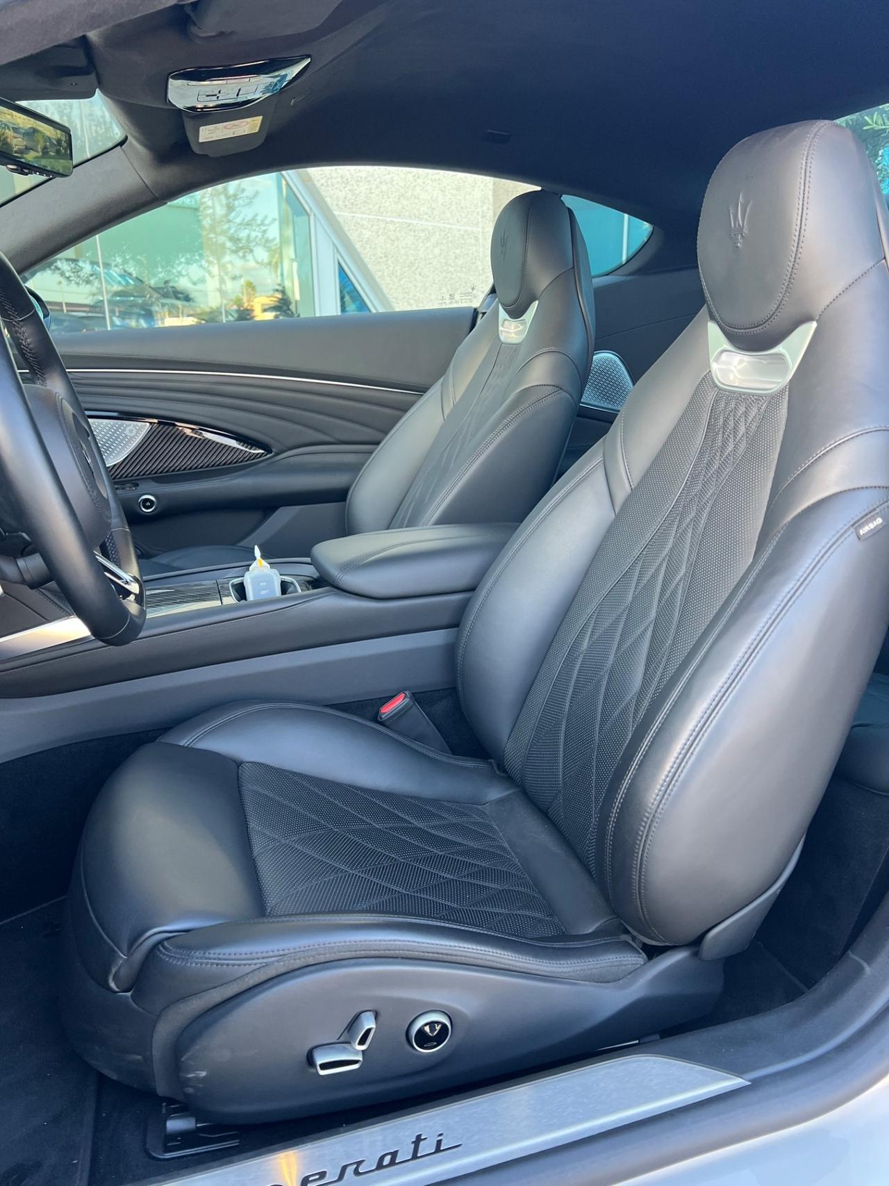 Maserati GranTurismo Modena awd auto possibilità noleggio no scoring