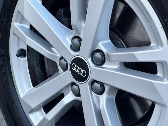 AUDI Q3 35 TDI S tronic Business