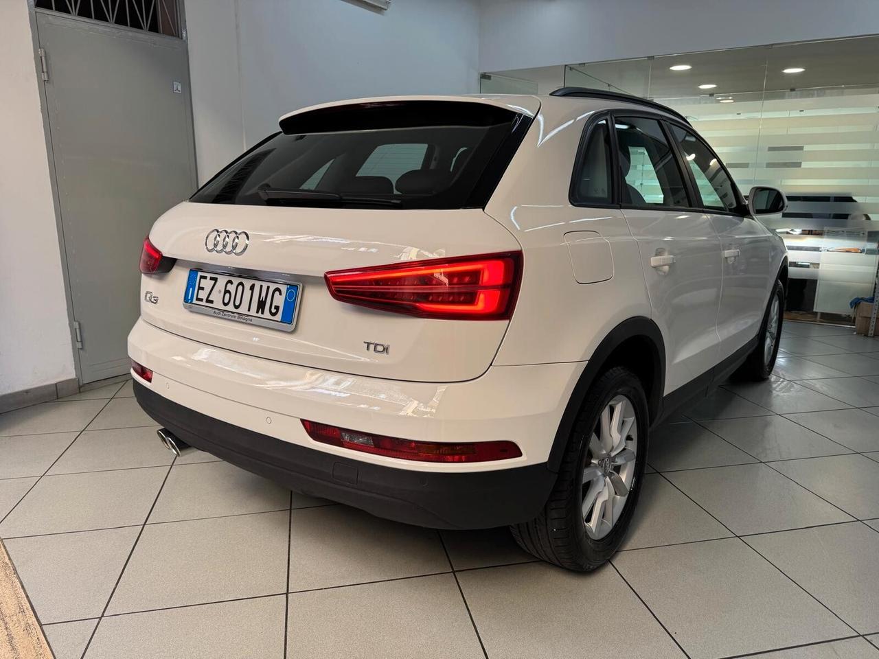 Audi Q3 2.0 TDI 120 CV Business 2015