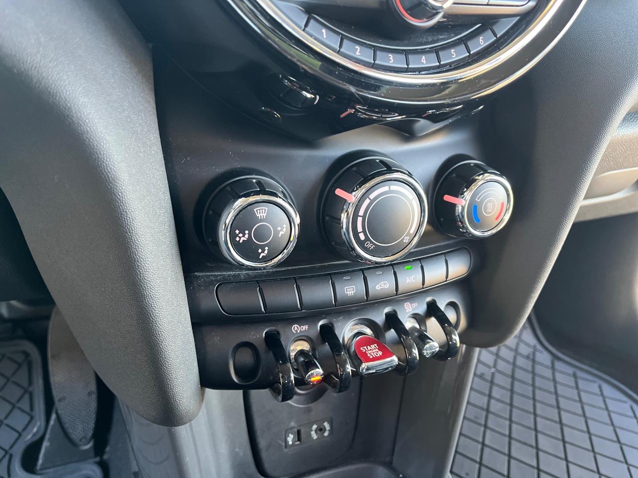 Mini 1.5 Cooper D 5 porte