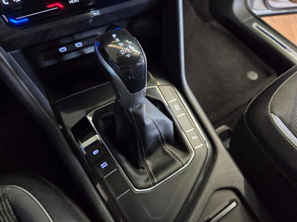 Volkswagen Tiguan 2.0 tdi R-Line 150cv dsg