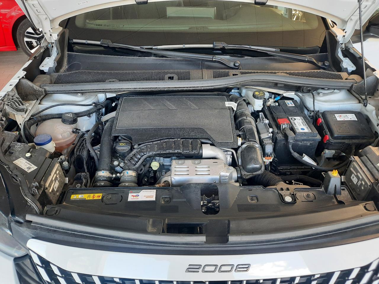 Peugeot 2008 PureTech 130 S&S EAT8 GT