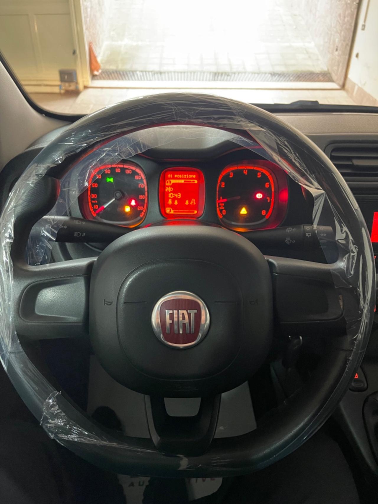 Fiat Panda 1.2 Connected by Wind
