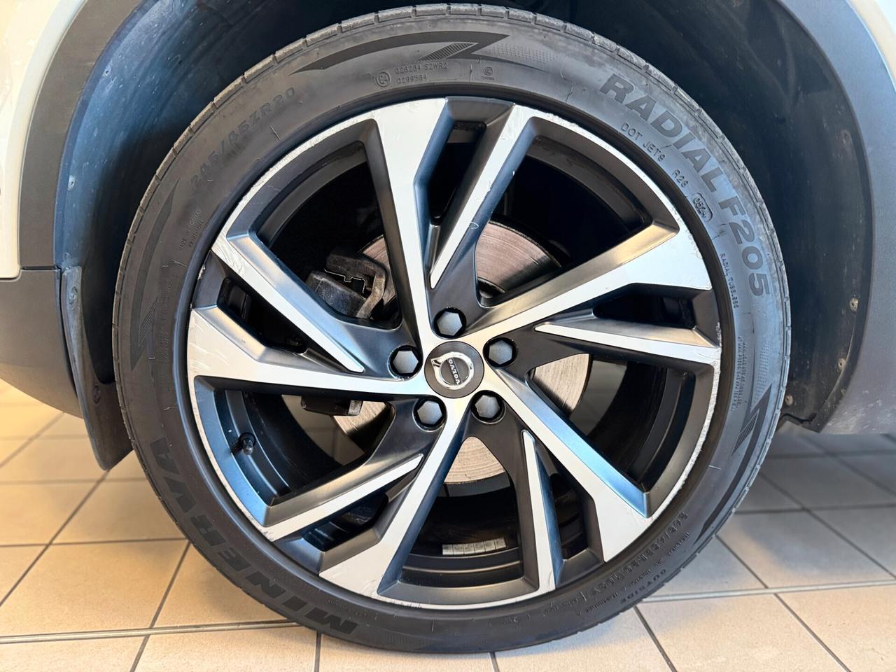 Volvo XC40 D4 AWD Geartronic R-design