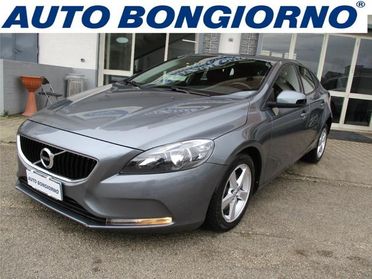 VOLVO V40 D2 Geartronic Momentum R Design