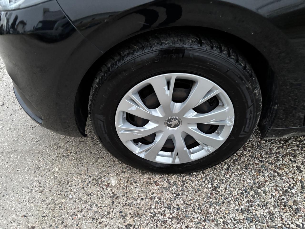 Peugeot 208 BlueHDi 75 5 porte Allure