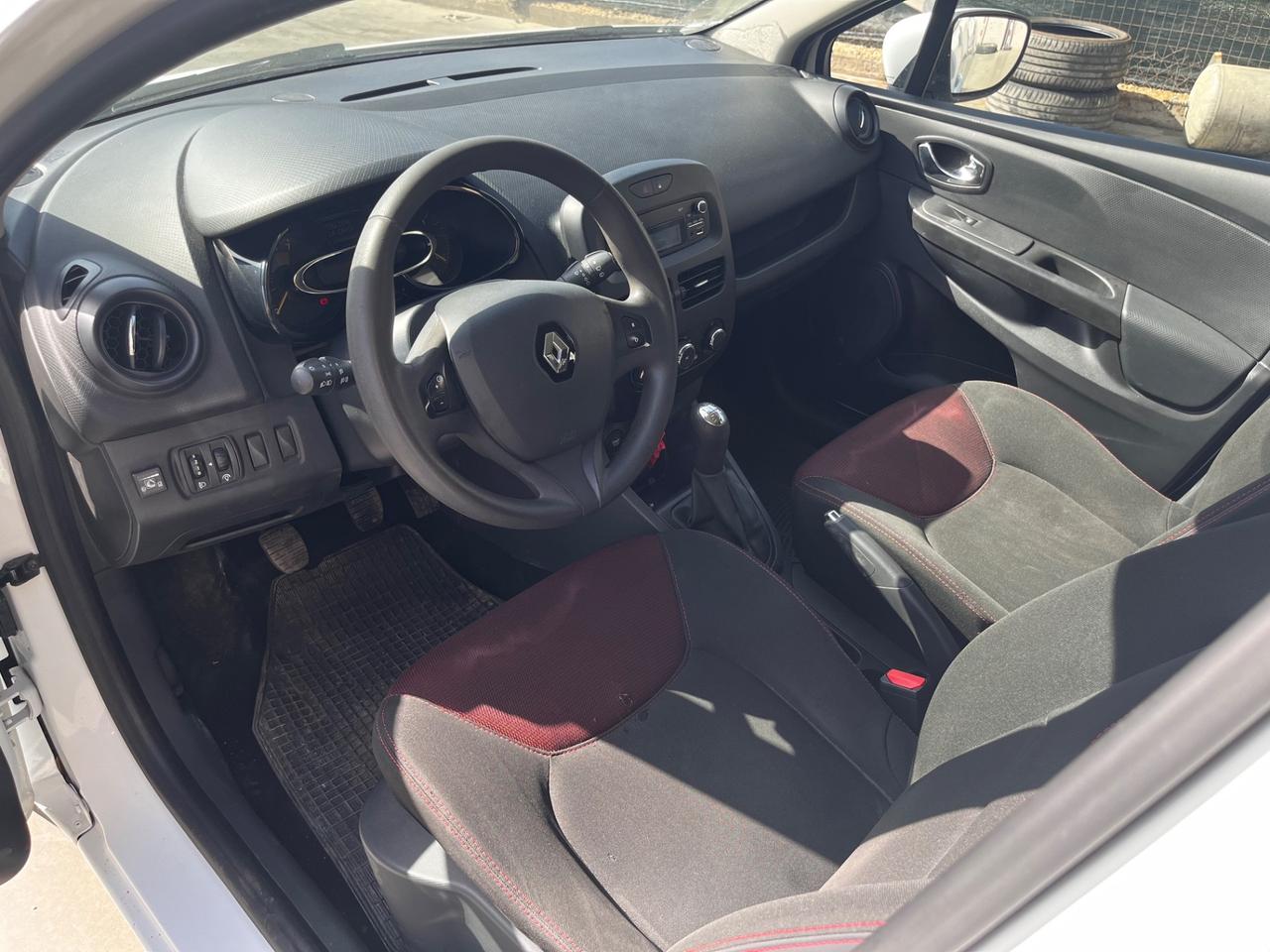 Renault Clio 1.2 75CV 5 porte Wave