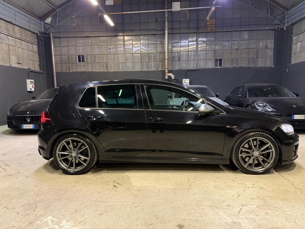 Volkswagen Golf R 2.0 5p.