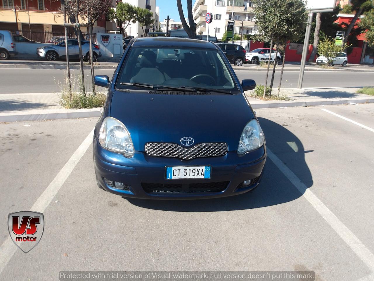 TOYOTA YARIS 1.0 BENZ-2005