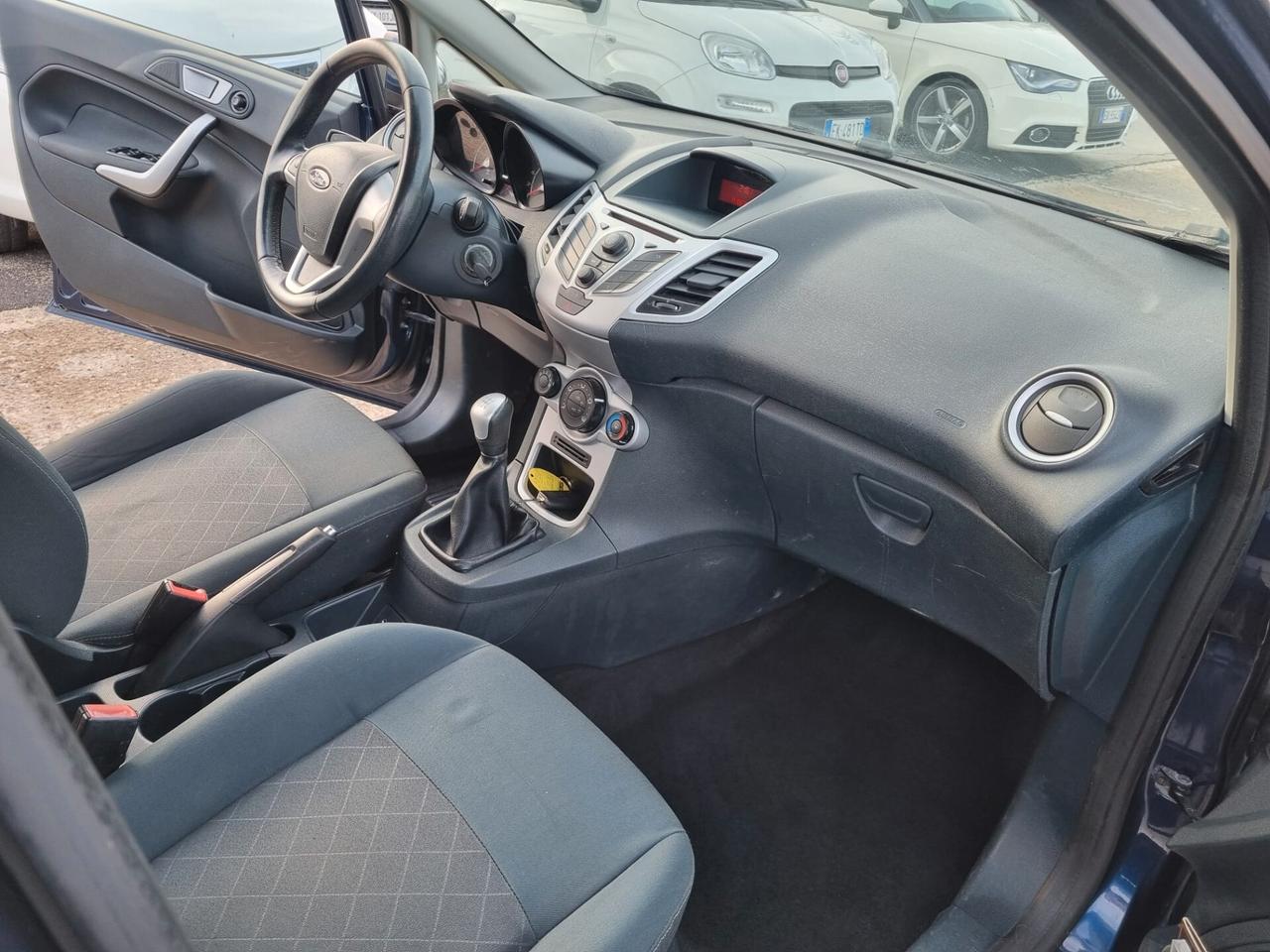 Ford Fiesta 1.4 TDCi 70CV 5 porte Titanium