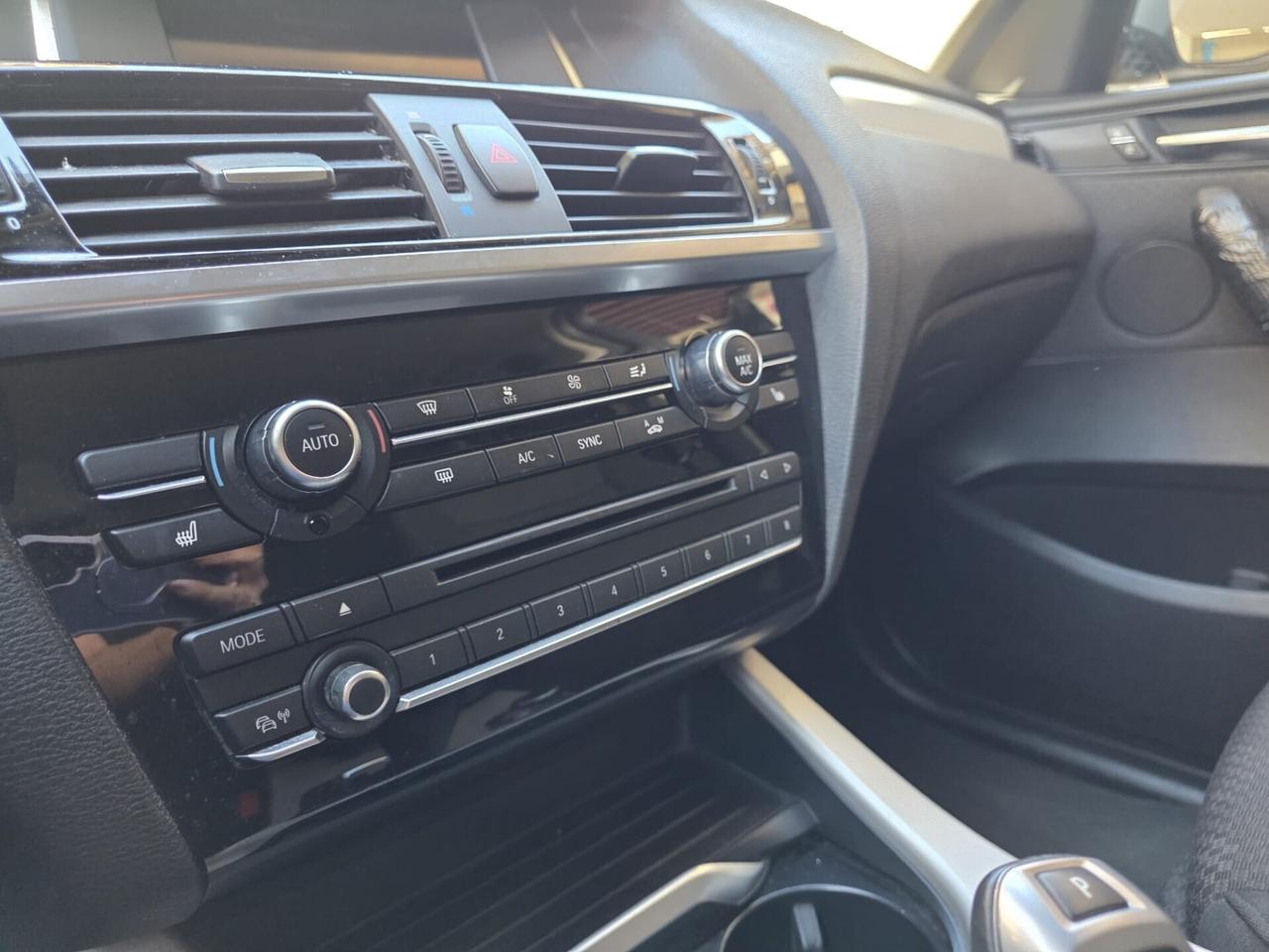BMW X3 SDRIVE18D 2.0 - 150CV - GANCIO TRAINO