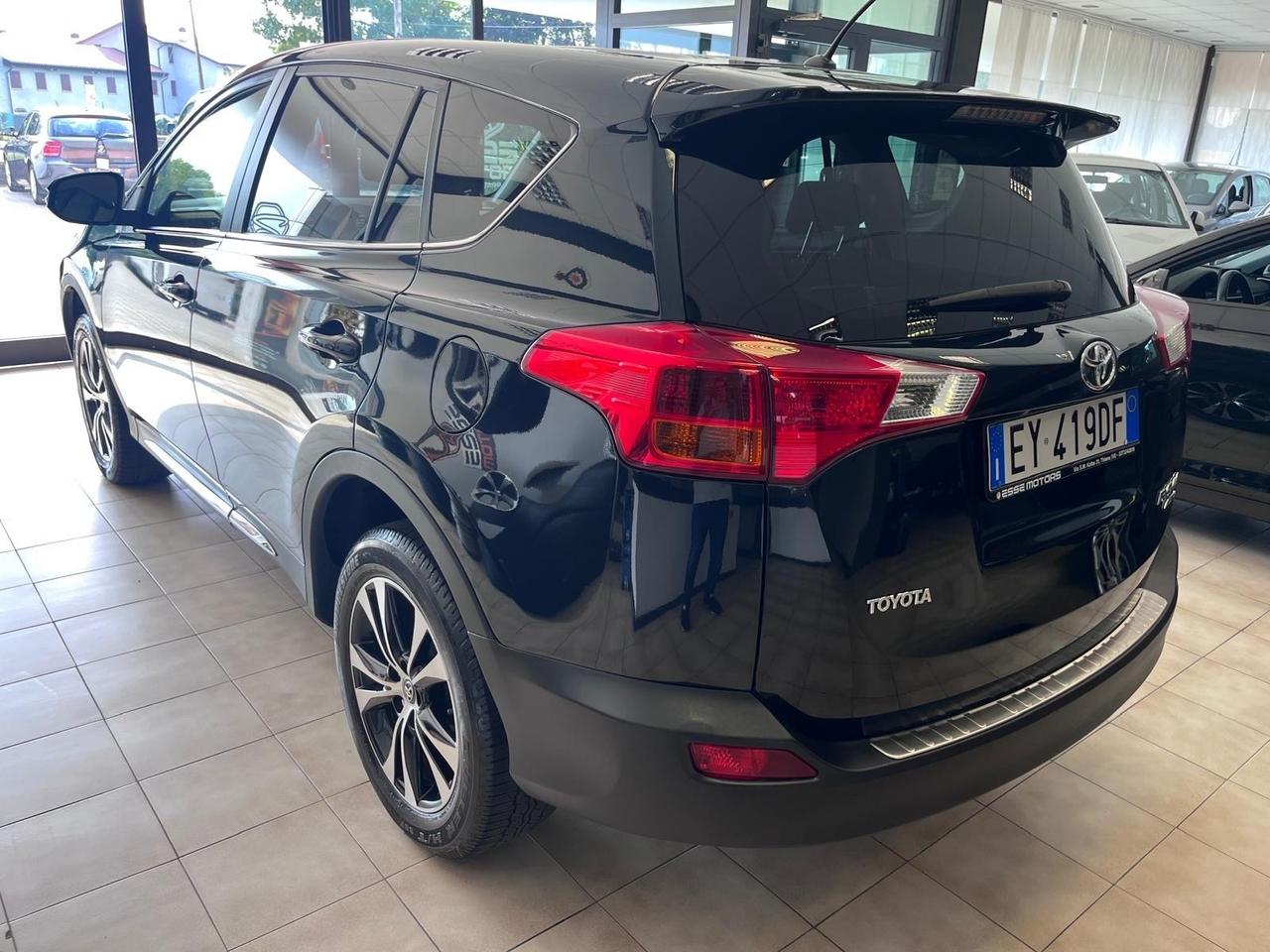 Toyota RAV4 - 2015 2.2 D-CAT 4WD 150cv 129.000 KM