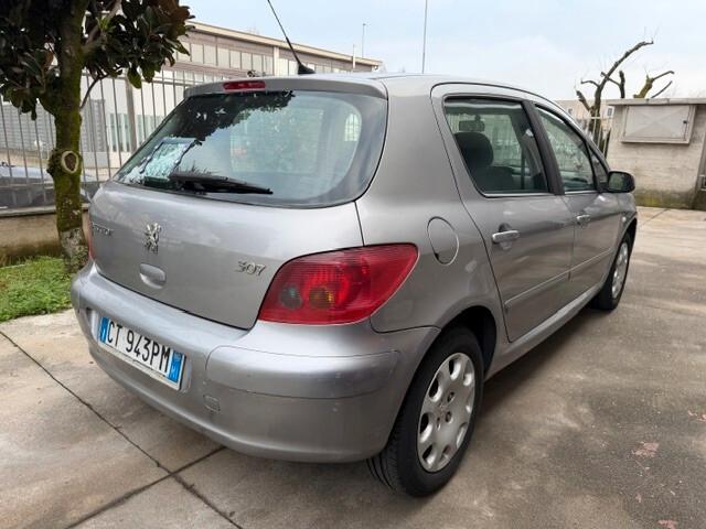 Peugeot 307 1.4 16V 5p. adatta a neopatentati