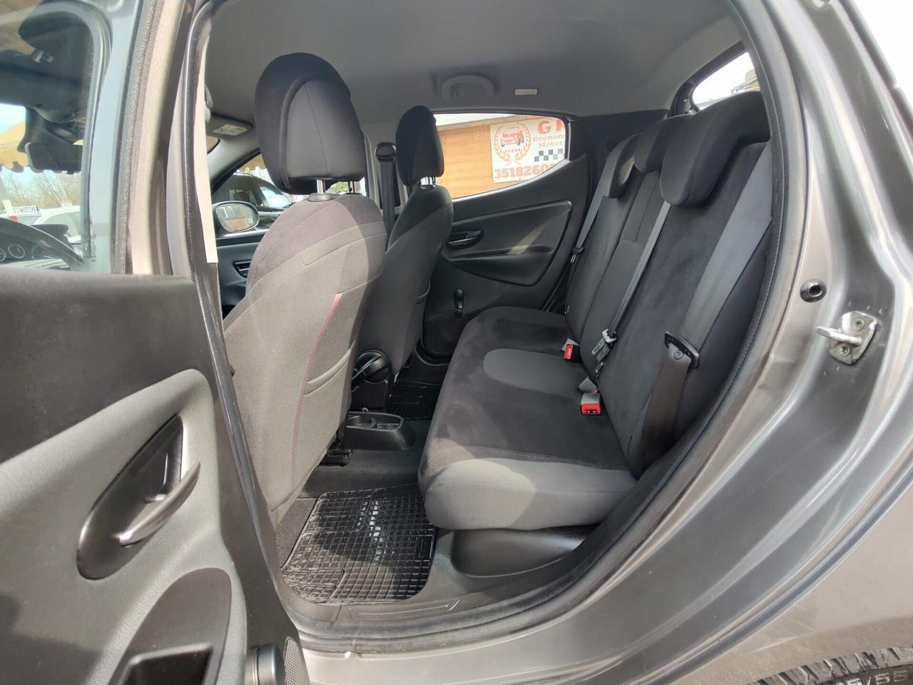 Lancia Ypsilon 1.2 69 CV 5 porte GPL Ecochic Silver, OK NEOPATENTATI, GARANZIA L.12 MESI