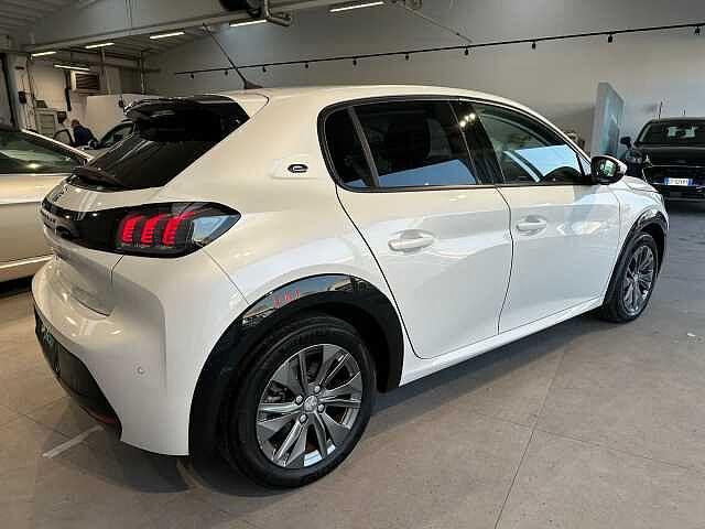Peugeot 208 motore elettrico 136 CV 5 porte Allure Pack