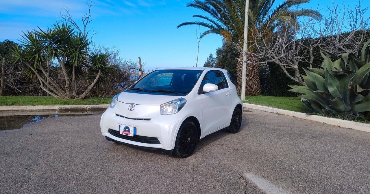 Toyota iQ 1.0 CVT Trend