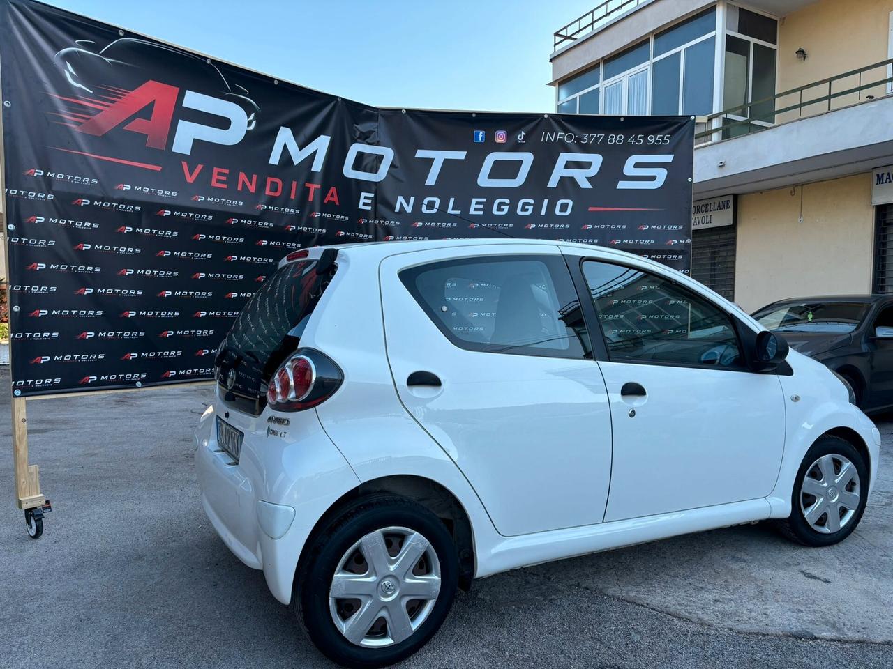 Toyota Aygo 1.0 12V VVT-i 5 porte Now Connect