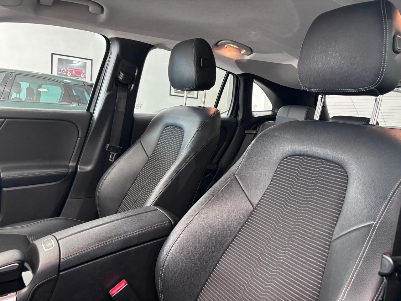 MERCEDES-BENZ GLA 220D AUTOMATICO SPORT LED-NAVI-CLIMA