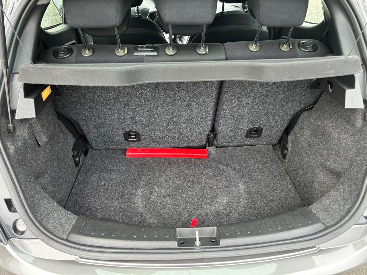 Lancia Ypsilon 1.2 69 CV 5 porte S&S Silver