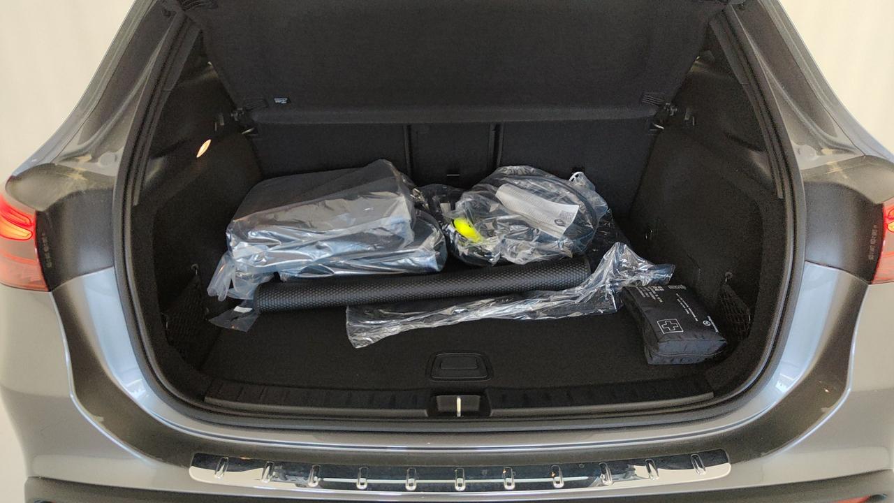 Mercedes-Benz EQA 300 4MATIC
