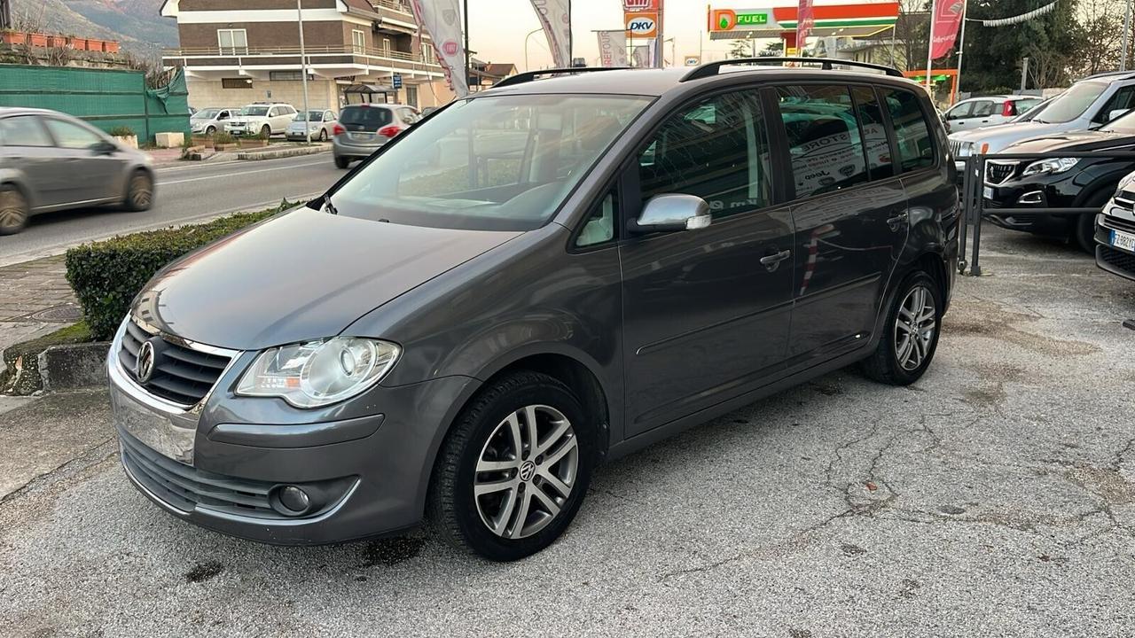 Volkswagen Touran 2.0 16V TDI Highline