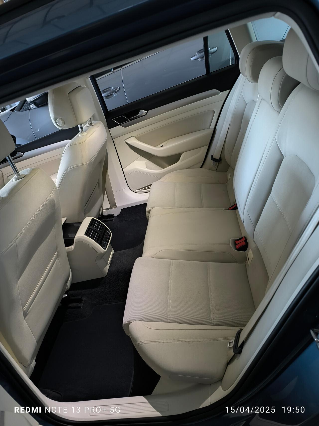 Volkswagen Passat Variant 1.6 TDI Business BlueMotion Technology
