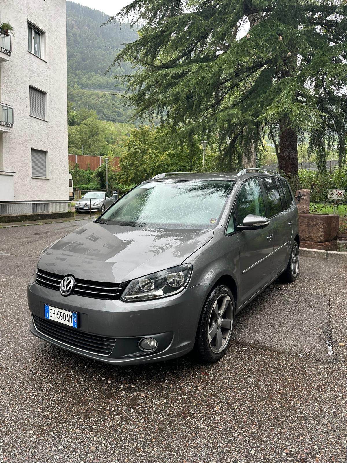 Volkswagen Touran 2.0 TDI 140 CV Highline 7 POSTI