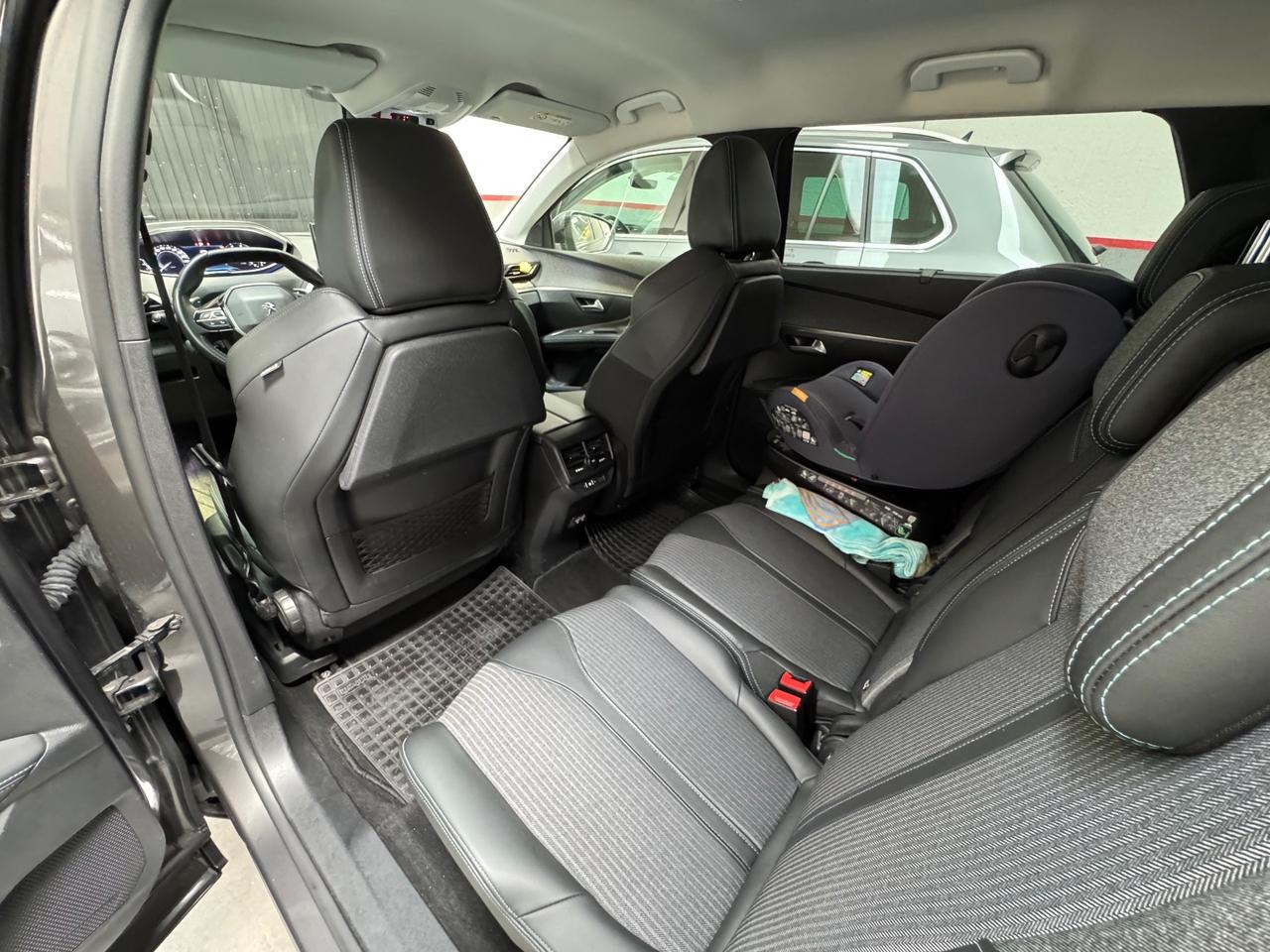 Peugeot 5008 BlueHDi 180 S&S EAT8 Allure Pack