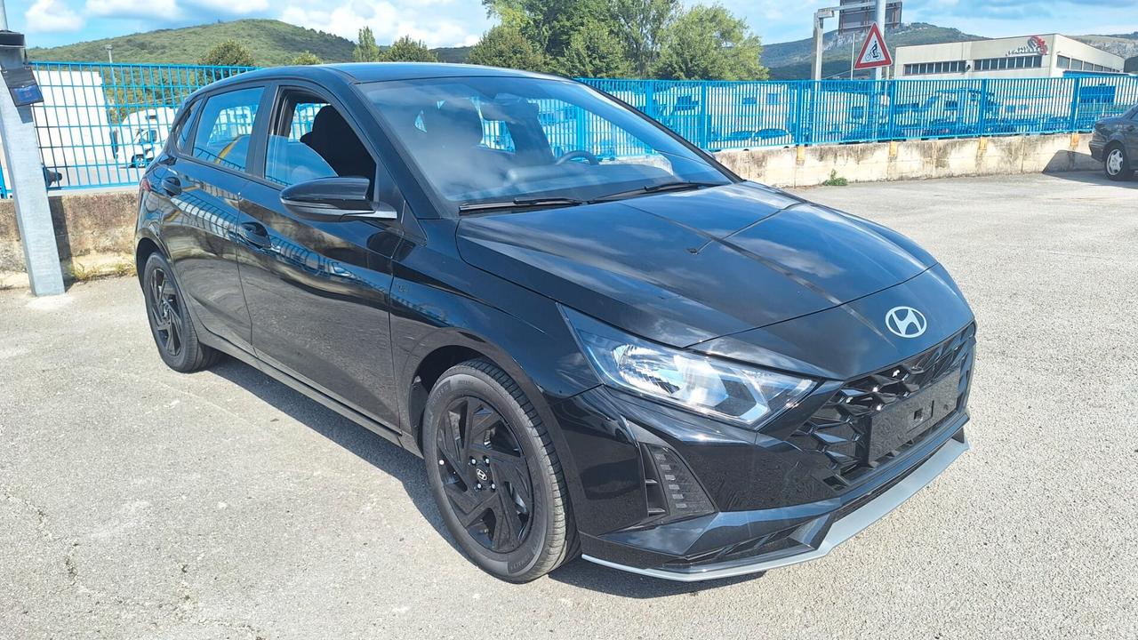 HYUNDAI i10 PRONTA CONSEGNA KM0